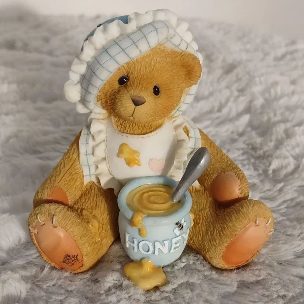 Vtg. 1997 Cherished Teddies "Kara" Figurine